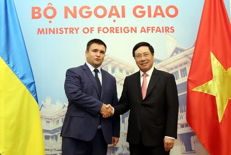 Dịch tiếng Ukraina thúc đẩy phát triển kinh tế